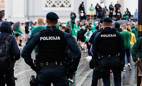 &bdquo;Žalgirio&ldquo; sirgalių eisena prie&scaron; trečiąsias finalo rungtynes Kaune