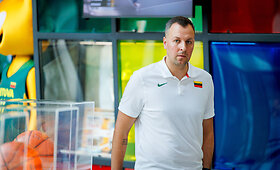 LKF pristatė naują moterų rinktinės trenerį
