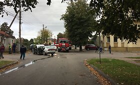 Kaune per avariją apvirto automobilis