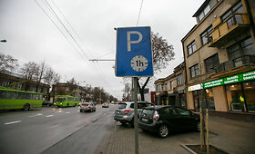 Kauno Savanorių prospekto stovėjimą ribojantys ženklai