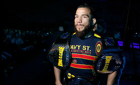 &bdquo;King of the cage&ldquo; atidarymo akimirkos