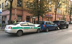 Kaune trijų automobilių avarijoje &ndash; policjos ekipažas