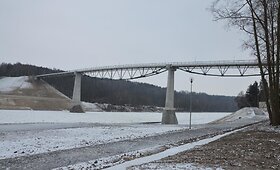 Alytuje oficialiai atidarytas auk&scaron;čiausias Lietuvoje dviračių ir pėsčiųjų tiltas