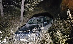 Vilkų kampo kaime nuo kelio nulėkė BMW