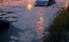 Dėl gausaus lietaus tvinsta Klaipėdos gatvės