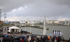 Klaipėdoje atidengtas paminklas jūroje nuskendusiems laivams ir žuvusiems jūrininkams