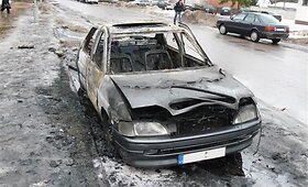 Rukloje per naktį padegti septyni automobiliai