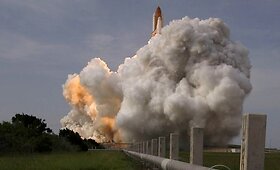 Pažeistas amerikiečių erdvėlaivis &bdquo;Endeavour&ldquo;