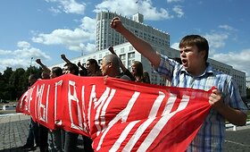 Maskvoje protestuotojai apsupo savivaldybę