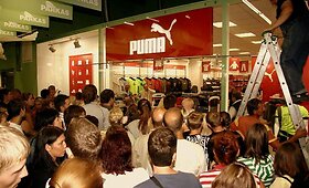 Pirkėjai veržėsi į &bdquo;Pumos&ldquo; parduotuvę