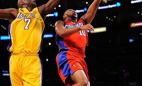 Los Andželo &bdquo;Lakers&ldquo; sezoną pradeda pergale
