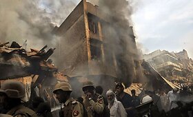 Pakistane, Pe&scaron;avaro mieste, per bombos sprogimą žuvo de&scaron;imtys žmonių