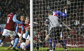 &bdquo;Aston Villa&ldquo; sugrįžimas į Anglijos futbolo lygos taurės finalą