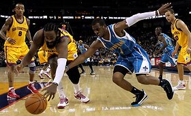 NBA vakarų konferencijoje &bdquo;Hornets&ldquo; pakilo į 8-ą poziciją