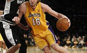 NBA: &bdquo;Lakers&ldquo; įveikė &bdquo;Spurs&ldquo; krep&scaron;ininkus