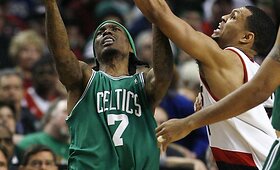 NBA: &bdquo;Celtics&ldquo; sutriu&scaron;kino Portlando krep&scaron;ininkus