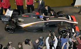 Pristatytas F&ndash;1 naujokės &bdquo;Hispania Racing&ldquo; bolidas