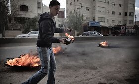 Gazos Ruože tūkstančiai palestiniečių eitynėmis pažymėjo &bdquo;įnir&scaron;io dieną&ldquo;