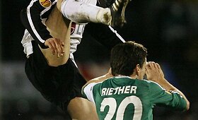 Europos lygos futbolo turnyro pirmosiose ketvirtfinalio rungtynėse &scaron;eimininkų pergalė