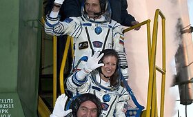 Du rusų kosmonautai ir JAV astronautė kosminiu laivu &bdquo;Sojuz&ldquo; i&scaron;skrido į TKS 