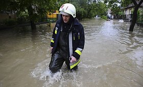 Vengrijoje siautėjusios smarkios audros nusine&scaron;ė vieno žmogaus gyvybę 