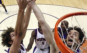 Pirmoji &bdquo;Suns&ldquo; krep&scaron;ininkų pergalė NBA lygos Vakarų konferencijos finale