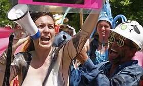 Demonstrantai Hjustone reikalauja i&scaron;valyti Meksikos įlanką