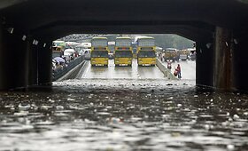 Kiniją niokoja liūtys ir potvyniai