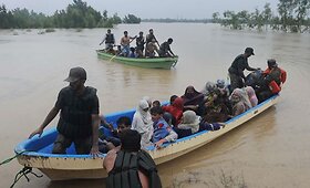 Pakistane dėl potvynių žuvo &scaron;imtai žmonių