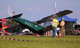 Vokietijoje per aviacijos &scaron;ventę sudužo lėktuvas