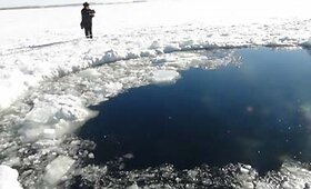 Čebarkulo ežero lede meteorito atplai&scaron;a i&scaron;mu&scaron;ė 8 metrų skersmens skylę