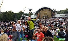 Tūkstančiai Robbie Williamso gerbėjų suvažiavo į Taliną