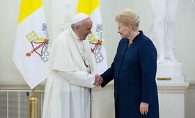 Prezidentūroje susitiko popiežius Pranci&scaron;kus ir prezidentė Dalia Grybauskaitė