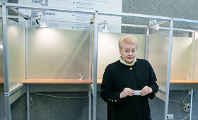 Prezidentė balsavo pakartotiniuose savivaldybių tarybų rinkimuose