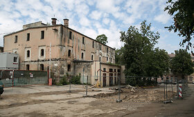 Vilniaus Aludarių g. ardomas grindinys papiktino vilniečius