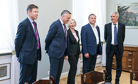 Prezidentas susitiko su Verslo asociacijų atstovais