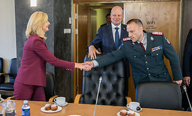 Saulius Skvernelis susitiko su policijos pareigūnais Angelų sargų dienos &ndash; Lietuvos policijos profesinės &scaron;ventės proga