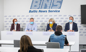Medikų ir pacientų spaudos konferencija dėl A.Verygos sprendimo