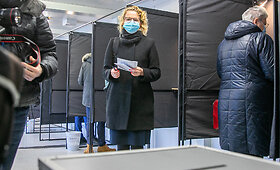 Au&scaron;rinė Armonaitė balsavo pakartotiniuose Seimo rinkimuose