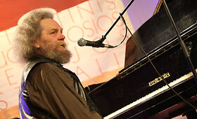 Dainuojamosios poezijos festivalio &bdquo;Tai &ndash; a&scaron;&ldquo; koncertas