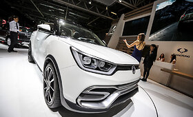 &bdquo;Ssangyong&ldquo; stendas Paryžiaus automobilių parodoje
