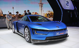 &bdquo;Volkswagen XL1 Sport&ldquo; Paryžiaus automobilių parodoje