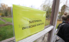 Lietuva ruo&scaron;iasi Ebolos virusui: mokomi gydytojai ir slaugės, sukurta pacientų izoliavimo schema