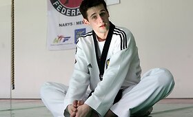 Taekwondo kovotojas Vitoldas Dzikevič treniruotėje