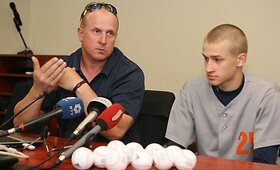 Dovydas Neverauskas demonstruoja metimą