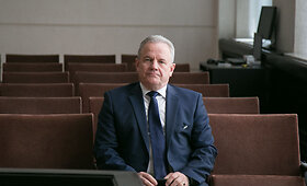 Konstitucinis Teismas pradėjo nagrinėti bylą pagal prezidentės pra&scaron;ymą i&scaron;tirti Vyriausybės nutarimą