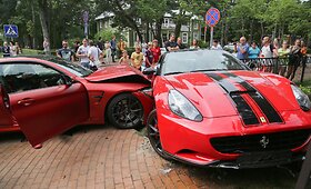 Avarija Palangoje: BMW M4 trenkėsi į Ugniaus Kiguolio &bdquo;Ferrari&ldquo;