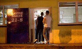 Rugsėjo 1-ąją į Vilniaus Panerių naktinį barą plūdo lankytojai nusipirkti alkoholio