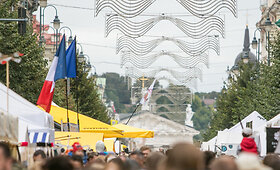 Vilniuje &scaron;urmuliuoja Tautų mugė 2016