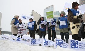Galimybės protestuoti reikalavo piketu